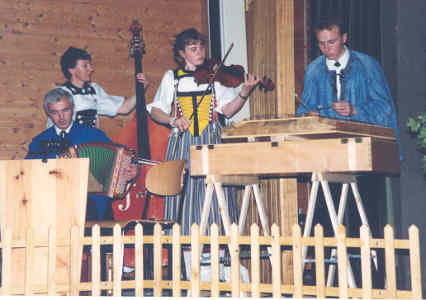 Volkstanzmusik Gunzwil 1992 mit Hackbrett