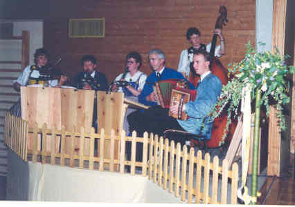 Volkstanzmusik Gunzwil 1992 auf dem Gygerläubli