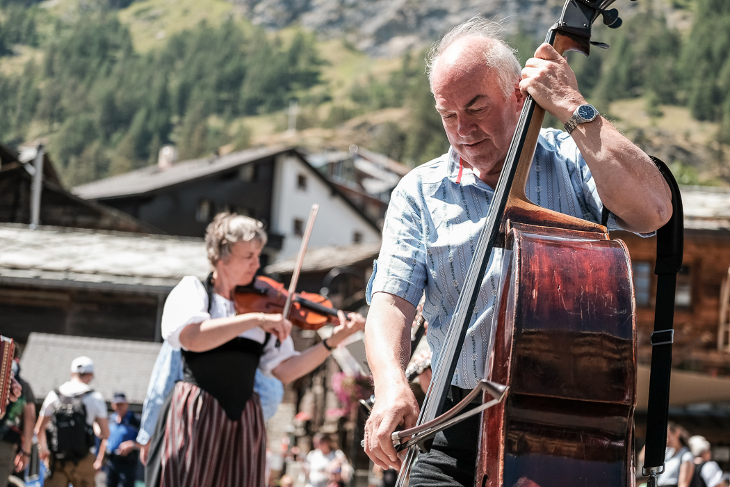 Berner Oberländer Volkstanzmusik am Folklore Festival Zermatt