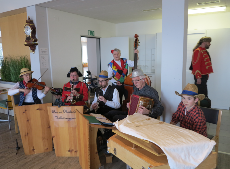 Altersfasnacht Bärgmätteli Beromünster, Berner Oberländer Volkstanzmusik