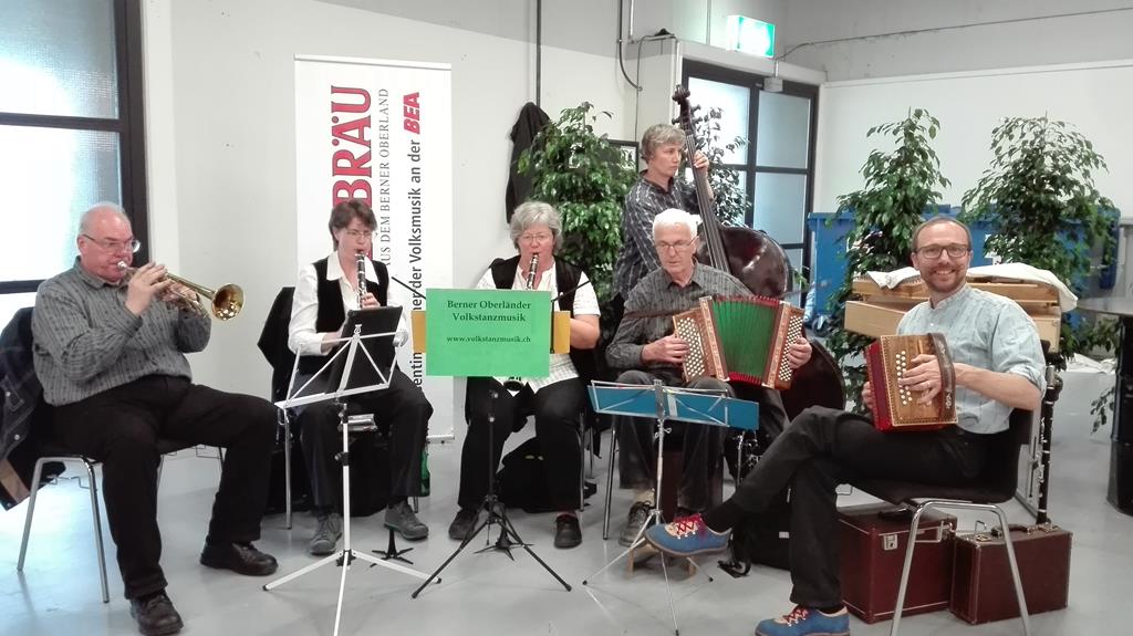 Berner Oberländer Volkstanzmusik an der BEA EXPO Bern