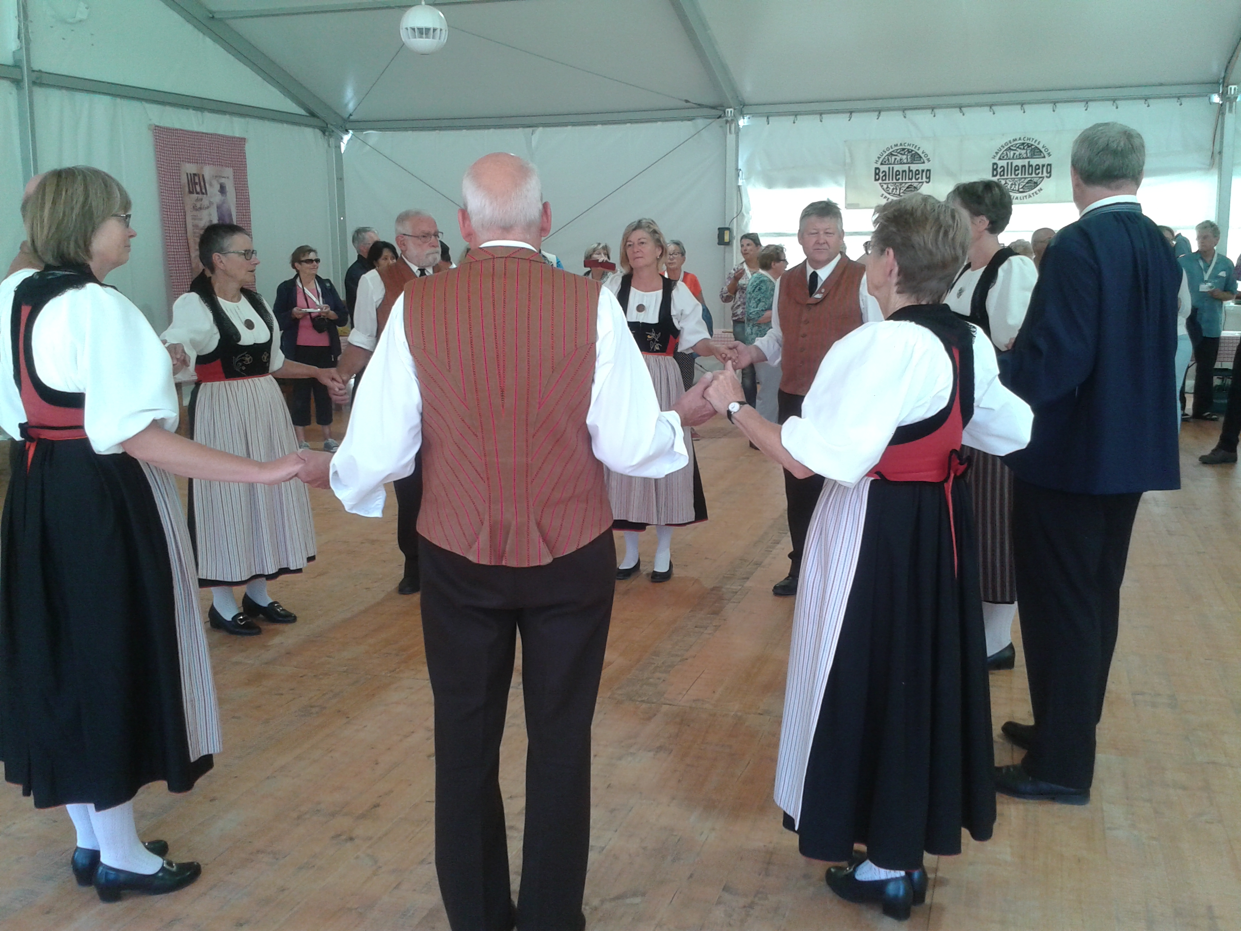 Berner Oberländer Volkstanzmusik Ballenberg