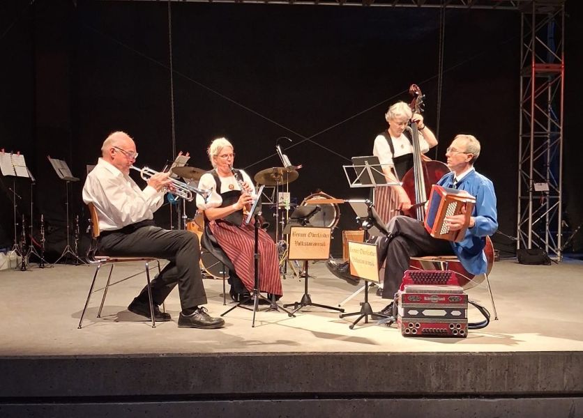 Folkloreabend Brienz Berner Oberl�nder Volkstanzmusik