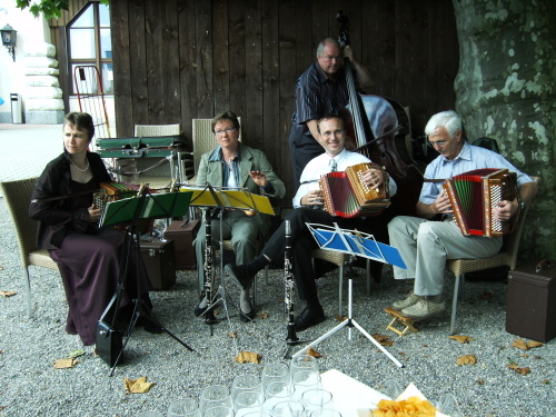 Berner Oberländer Volkstanzmusik Hochzeit Sonja und Loris Chioccha-Wattinger