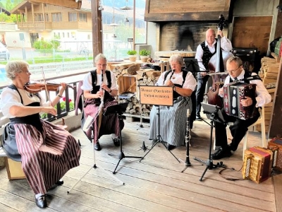 Klang am Grat Berner Oberlaender Volkstanzmusik