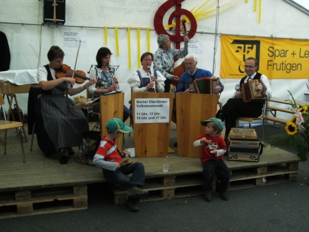 Läsetsunntig Spiez Berner Oberländer Volkstanzmusik