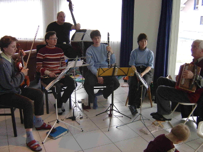 Berner Oberländische Volkstanzmusik am Proben